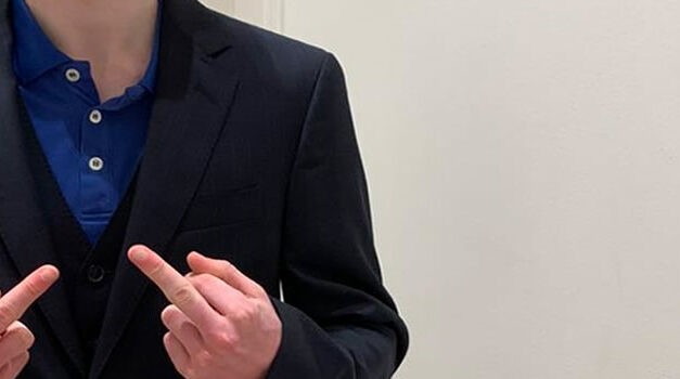 Man (31) wil voetballen en DOUCHEN met tienermeisjes